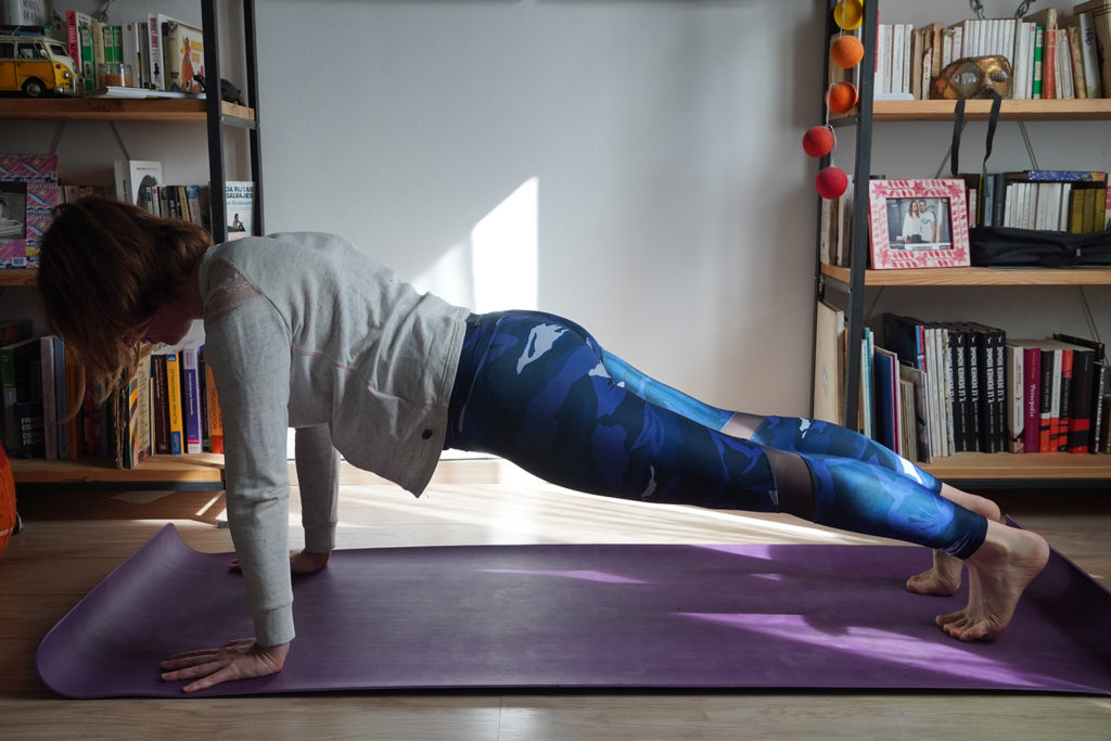 yoga-planche